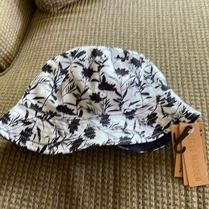 Steve Madden reversible hat